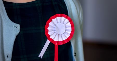 Jak zrobić kotylion? Bardzo prosta instrukcja