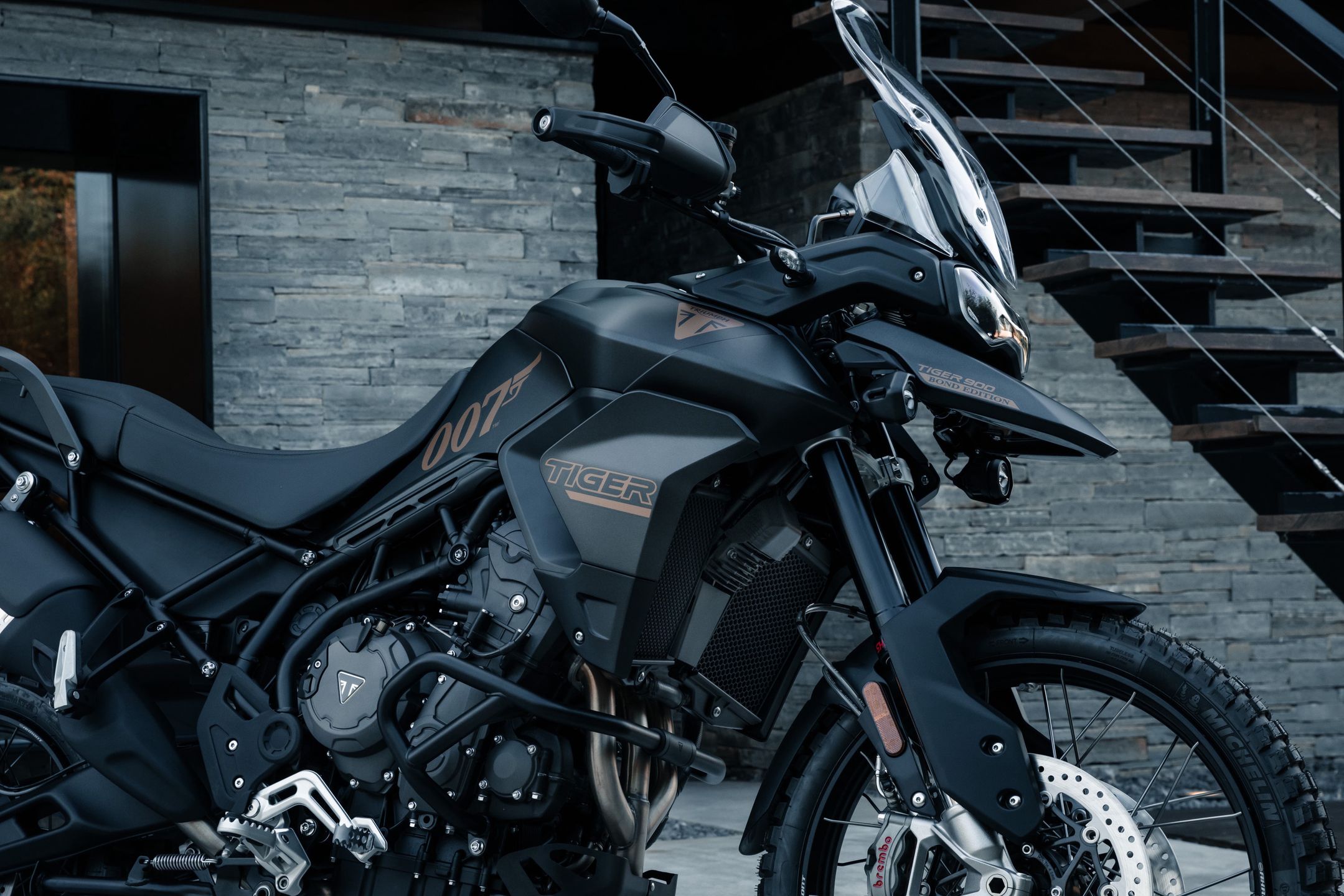 Triumph Tiger 900 Bond Edition