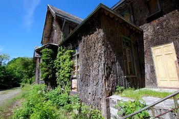 Unikatowy pałac wystawiony na sprzedaż. Jeden z dwóch takich obiektów w Europie