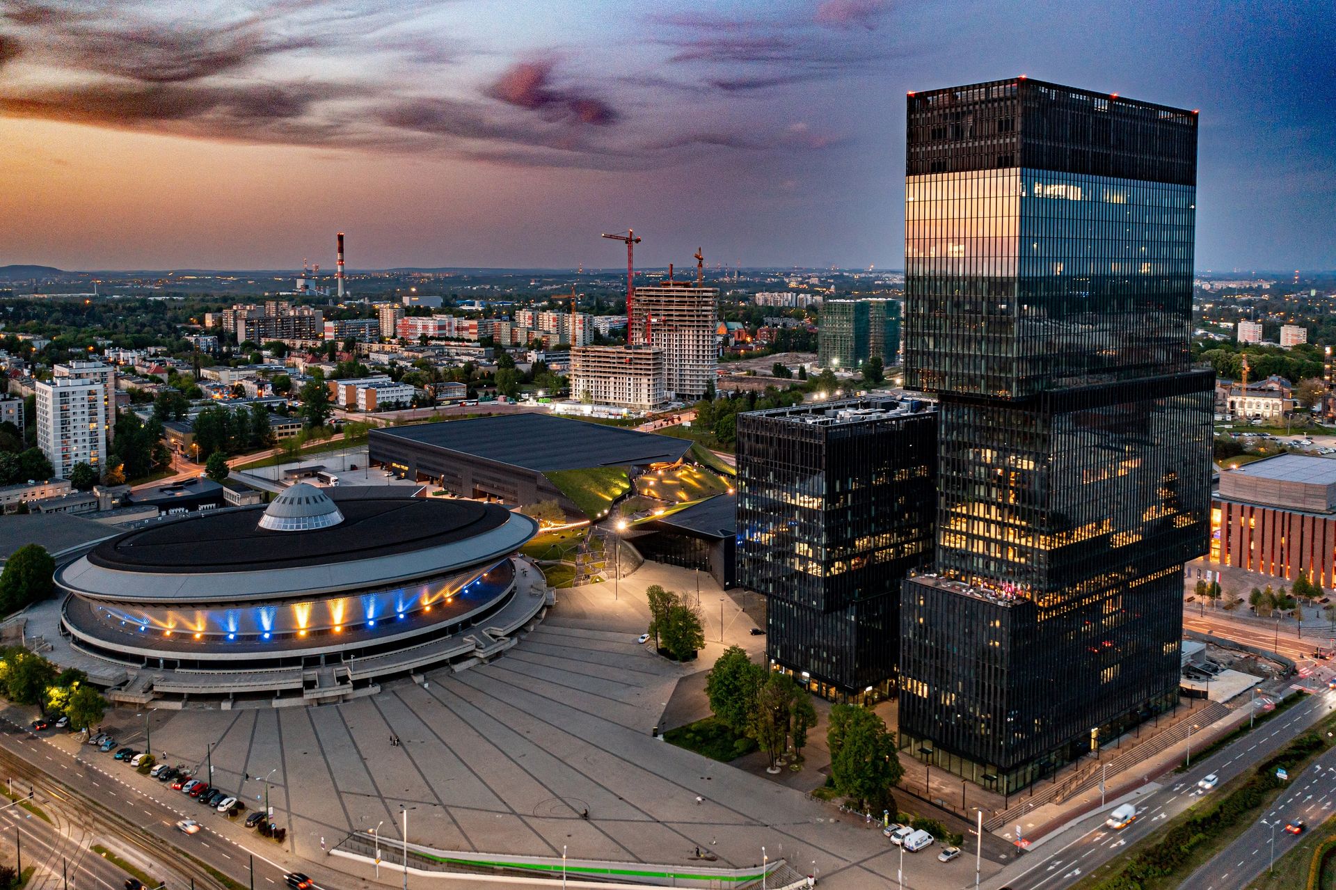 Katowice: Środa z burzami i zmienną temperaturą — image 1