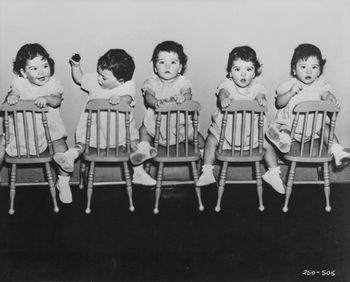 Zmarła Annette Dionne. Była ostatnią z legendarnych pięcioraczków