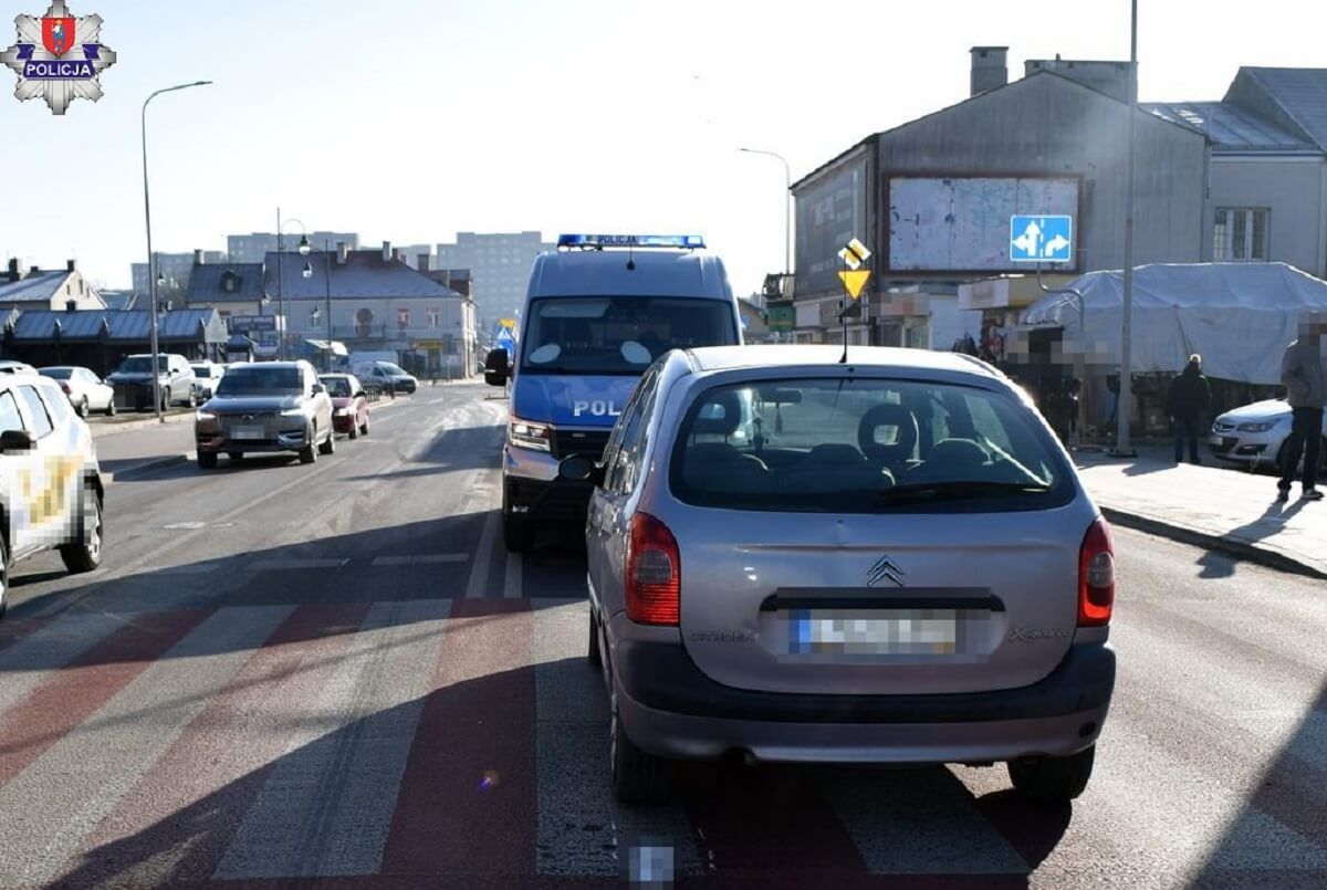Citroenem potrącił dziewczynę na przejściu