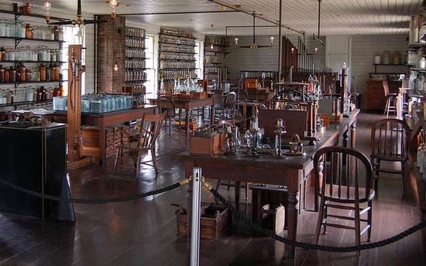 Laboratorium w Menlo Park (Fot. Wikimedia Commons)