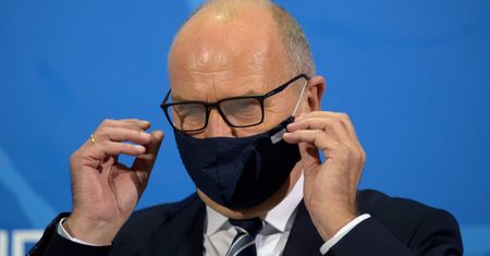 Koronawirus Niemcy. Czołowi politycy na kwarantannie po otwarciu lotniska
