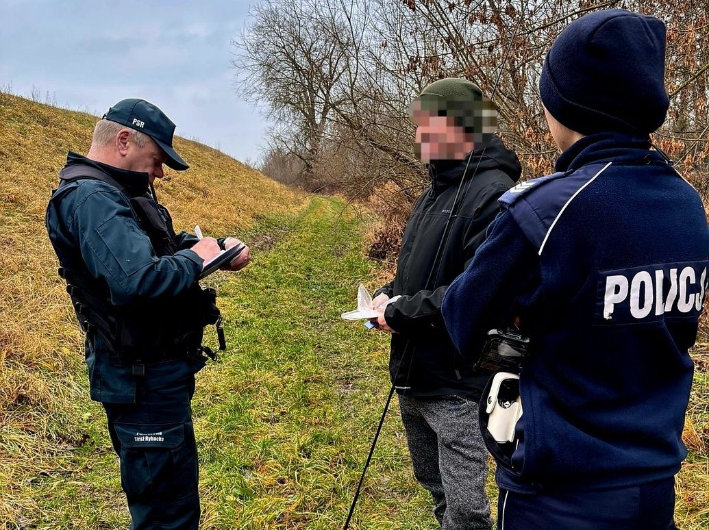 Lubelskie: Wspólne patrole. Mundurowi kontrolowali wędkarzy i kierowców