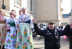 Kilkaset osób wyszło na ulice Katowic. "Módlmy się o rozum" [ZDJĘCIA]