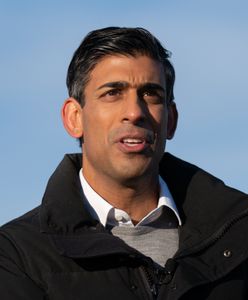 Wielka wpadka na Wyspach. To pytanie premier zadał bezdomnemu