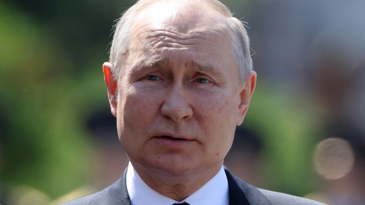 Putin Marks The Russian Day Of Remembrance And Sorrow
MOSCOW, RUSSIA - JUNE 22:  (RUSSIA OUT) Russian President Vladimir Putin (R) greets a paratroopers during a ceremony, marking the Day of Remembrance and Sorrow, June 22, 2023 in Moscow, Russia. Russians marks the Day of Remembrance and Sorrow on June 22, the anniversary of German Nazi's invasion of the Soviet Union in 1941.  (Photo by Contributor/Getty Images)
Contributor