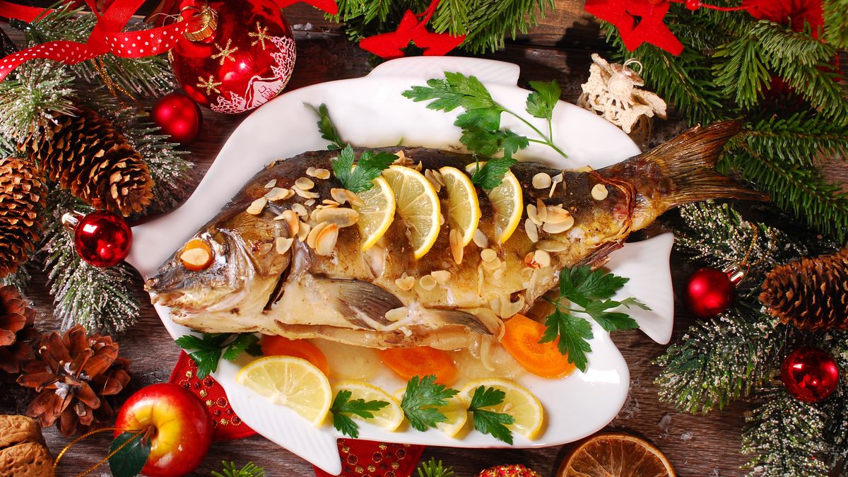 Karp na stole wigilijnym
