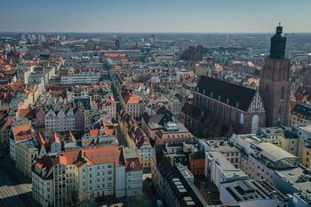 Pogoda we Wrocławiu. Prognoza na niedzielę 11 stycznia. Mróz i lekki śnieg, wyraźny chłód odczuwalny