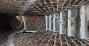 Lublin: 19-letni nożownik zaatakował na klatce schodowej