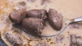Nasi dziadkowie zajadali aż miło, a my się wzdrygamy na sam widok. Są tanie i mają pełno żelaza