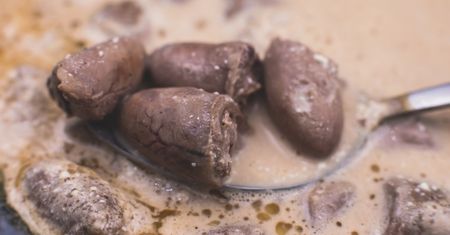 Nasi dziadkowie zajadali aż miło, a my się wzdrygamy na sam widok. Są tanie i mają pełno żelaza