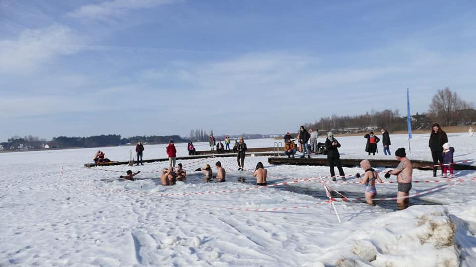 Poszukiwany mężczyzna wpadł przez morsowanie