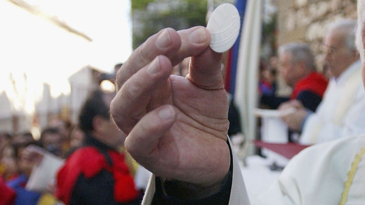 Sanepid apeluje do wiernych. Zdjęcie ilustracyjne