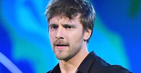 Maciej Musiał eksponuje GOŁĄ klatę. Internauci apelują: "ZLITUJ SIĘ, upał roztapia wystarczająco" (FOTO)
