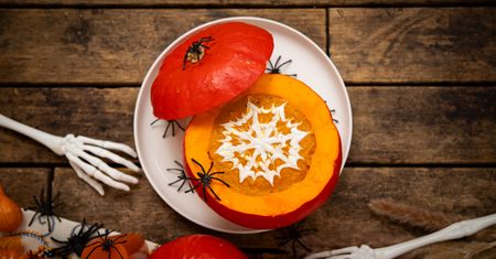 Zaskocz bliskich w Halloween i przygotuj genialną zupę dyniową. Strasznie smaczna!