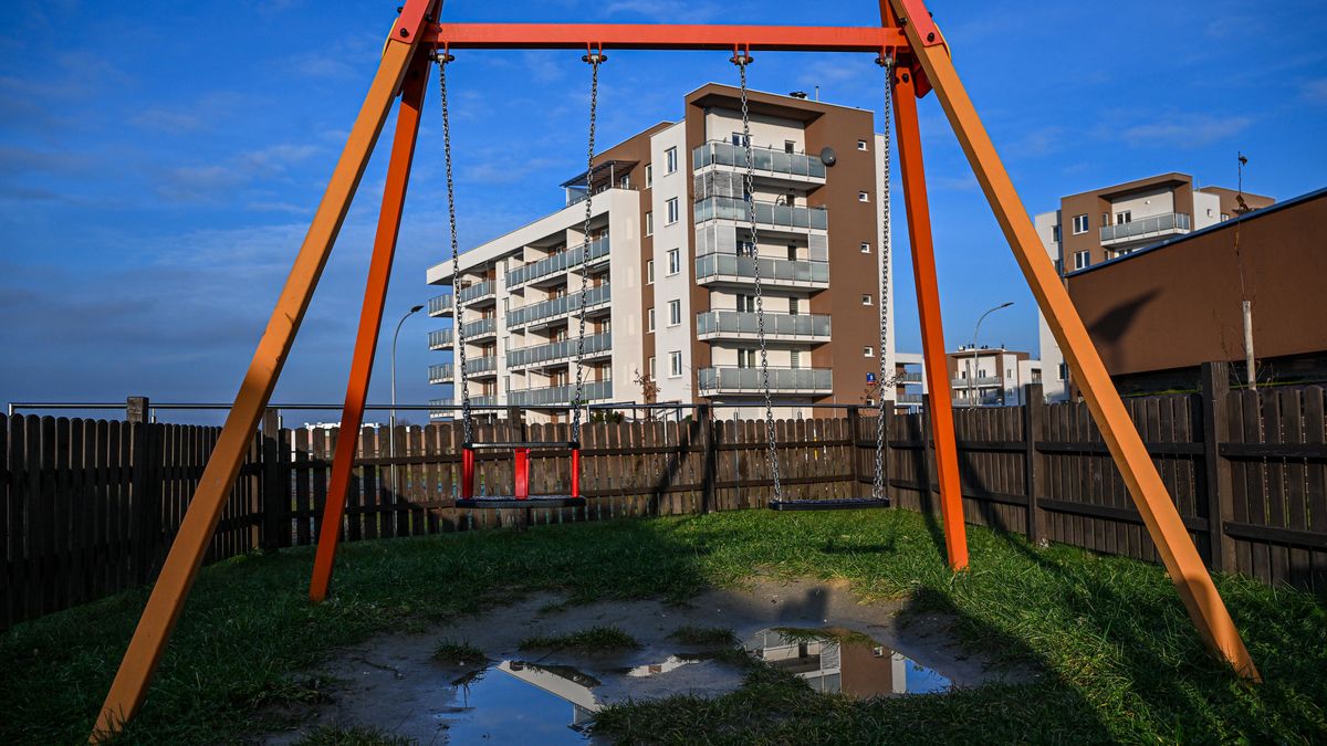 osiedle
Darek Delmanowicz
0%, architektura, blok, bloki, budowa, budownictwo, budynek, kredyt, kredytobiorcy, mieszkalne, Mieszkanie na start, nowy, oferta, osiedle, pierwsze mieszkanie, program rz�dowy, projekt programu, wsparcie kredytobiorc�w, plac zabaw, mieszkanowie