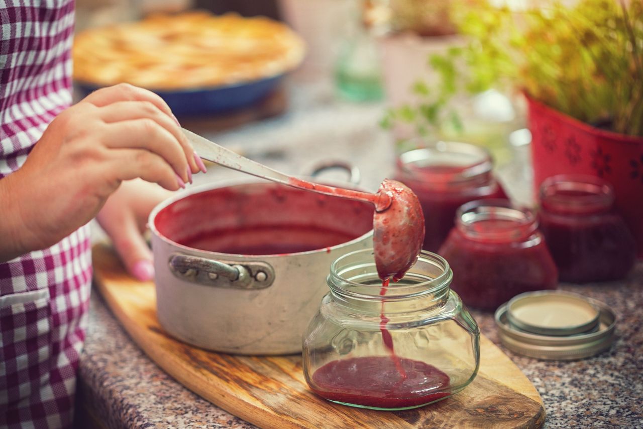 What connects a dishwasher with autumn preserves? You might be surprised