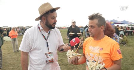 Schabowy XXL, mega hot dog i wegański kotlet. Tyle płacą za jedzenie na festiwalu Pol'and'Rock