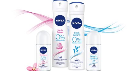Delikatna pielęgnacja połączona ze świeżymi zapachami dezodorantów NIVEA Fresh Flower & Fresh Natural