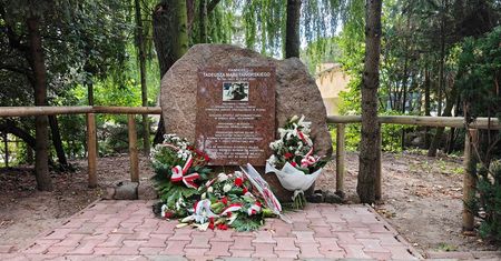 Uroczyste odsłonięcie tablicy pamiątkowej Tadeusza Taworskiego w ZOO Płock