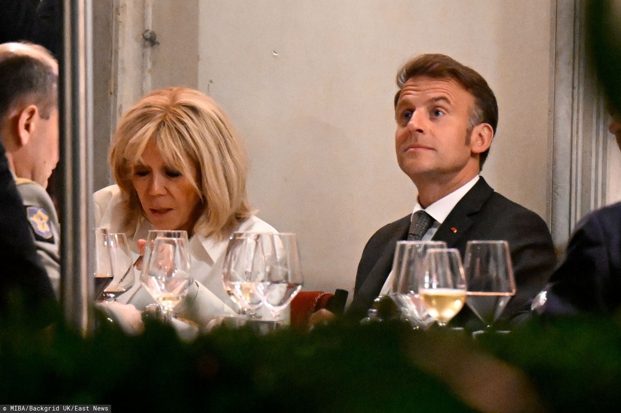 Macronowie biesiadują w Rzymie