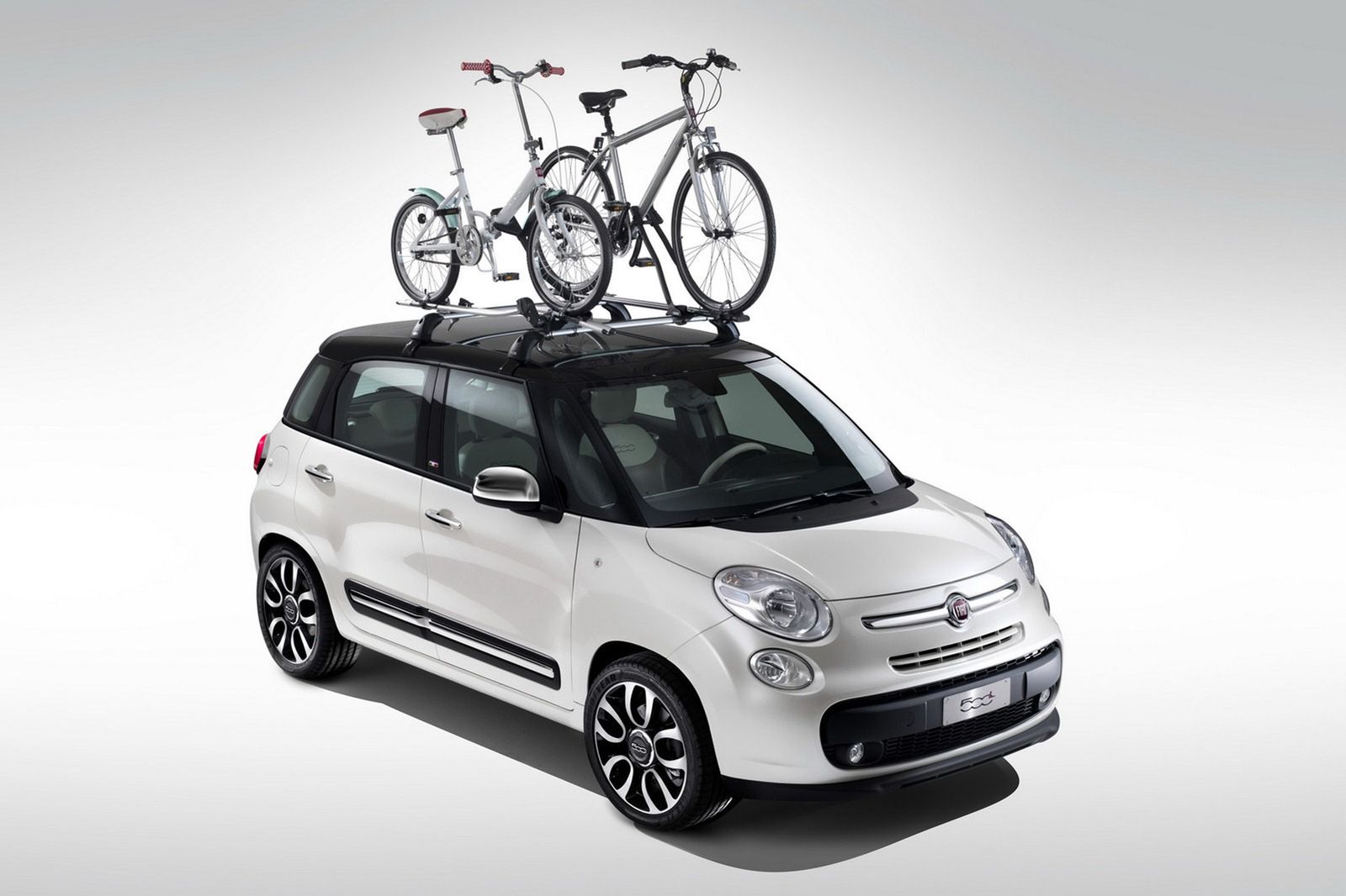 Fiat 500L - obszerna galeria zdjęć 29