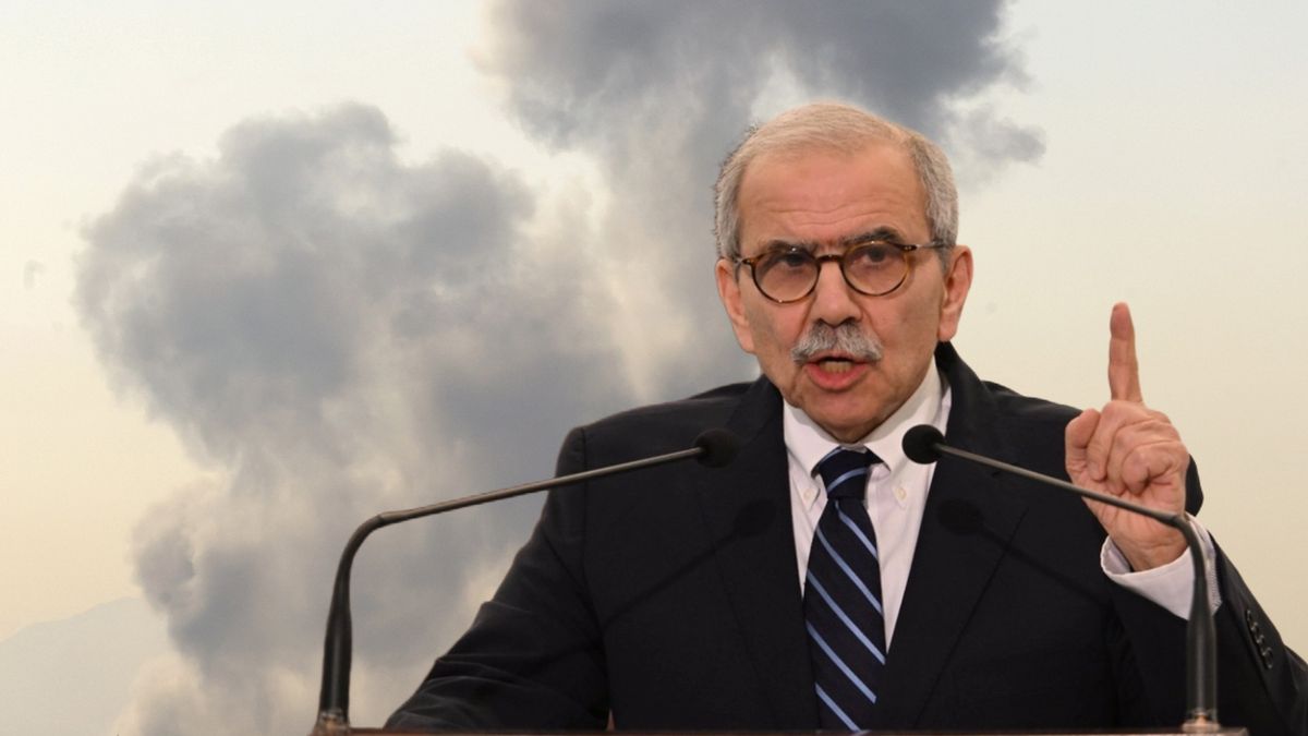 Premier Libanu Nawaf Salam ostrzega.