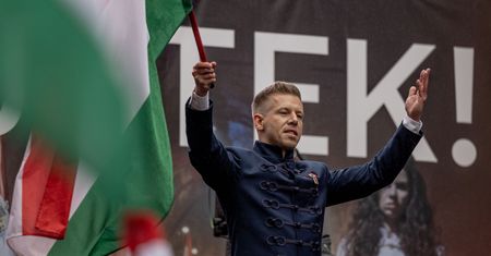 Wytrąca argumenty Orbanowi. Lider opozycji wskazuje na gaz z Rosji