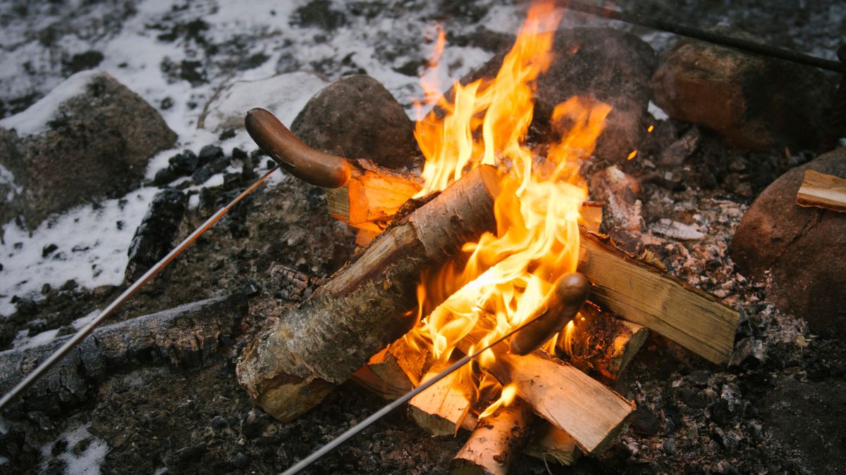 Palenie ogniska zimą