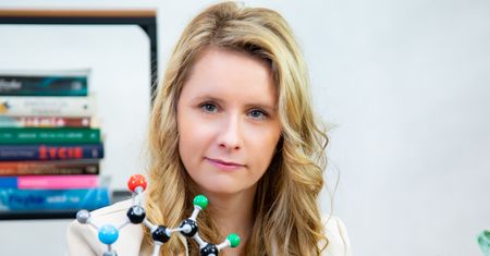 #Wszechmocne. Inspiruje ją Skłodowska-Curie. Sama ma spore osiągnięcia
