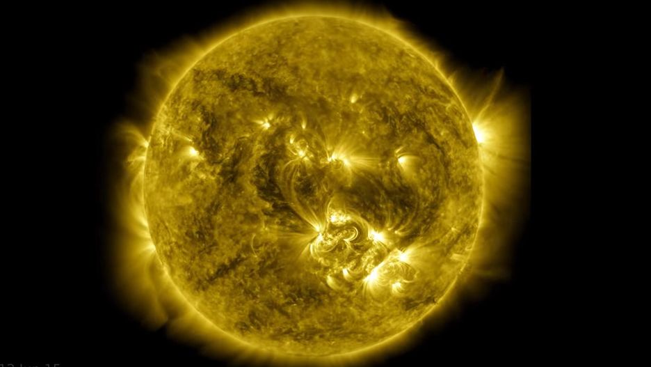 Astronomowie pokazali, jak zmienia się Słońce w ciągu dekady
