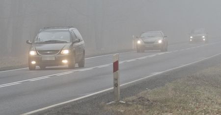 Używanie świateł przeciwmgielnych. Błędy są powszechne