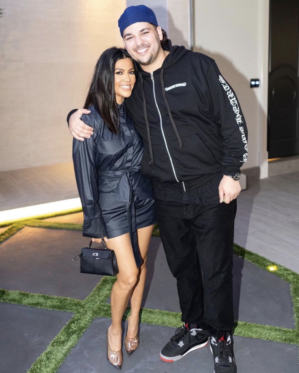 Odchudzony Rob Kardashian świętuje urodziny Khloe