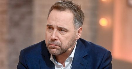 Łukasz Nowicki OKRADZIONY! Ma nagranie z monitoringu. "Ten miły pan za chwileczkę odjedzie naszym AUTEM" (FOTO)