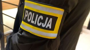Otwock: 15-latka wykorzystywała zakochanych w niej chłopców. Kradli kosmetyki i perfumy na jej zlecenie