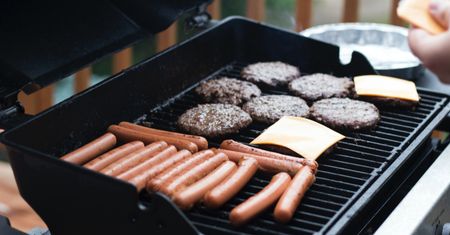 Dlaczego warto wybrać grill gazowy? Doskonały nie tylko do ogrodu