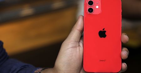 iOS 14.6 podatny na Pegasusa. Wystarczy 1 SMS, by zhackować iPhone'a