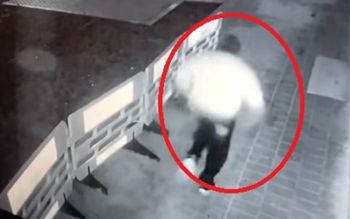 Napada na kobiety w nocy i z rana. Nagranie z Łodzi