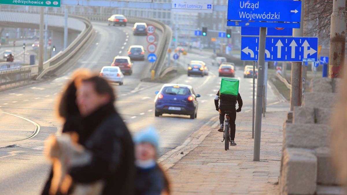 Dochód podstawowy. Jak bardzo obciążyłby budżet Polski?