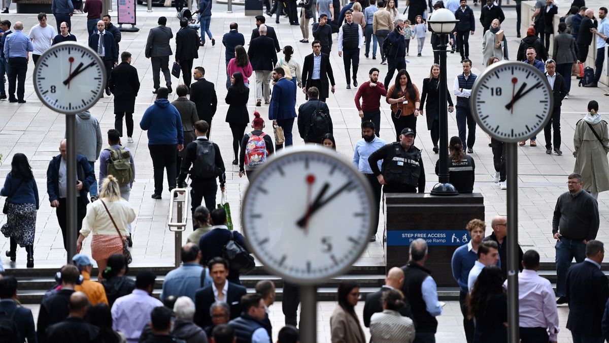 Strumień ludzi płynie na Wyspy. Rekordowe saldo migracji w Wielkiej Brytanii