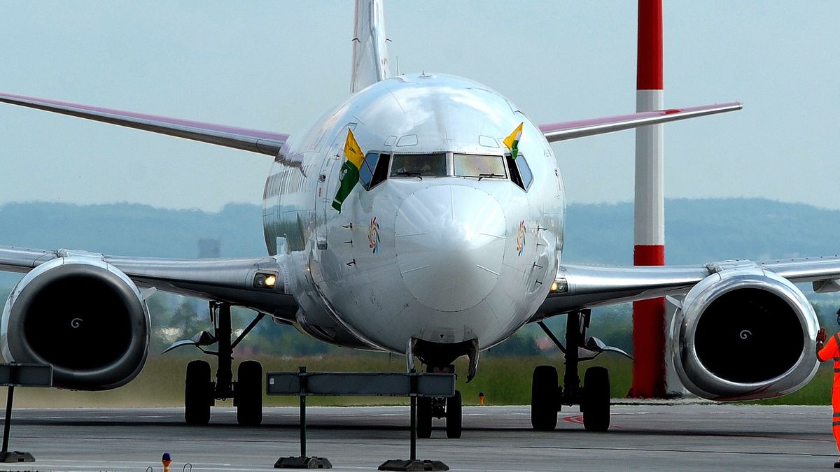 Awaryjne lądowanie maszyny LOT-u w Baku. Pasażer źle się poczuł 