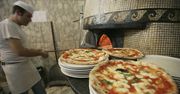 Pizza w Rzymie za 65 euro. Piekarze z Neapolu oburzeni