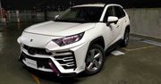 Toyota RAV4 jako Lamborghini Urus dla ubogich. Japoński tuner zaszalał