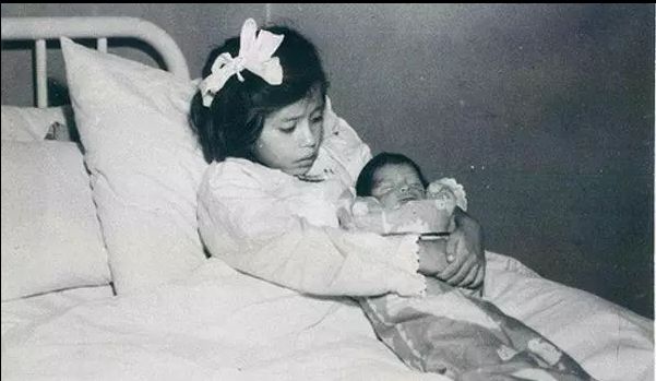 Najmłodsza matka na świecie. Miała 5 lat, gdy urodziła