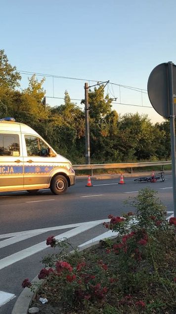 Wypadek na ul. Mostowej. Samochód zderzył się z rowerzystą!