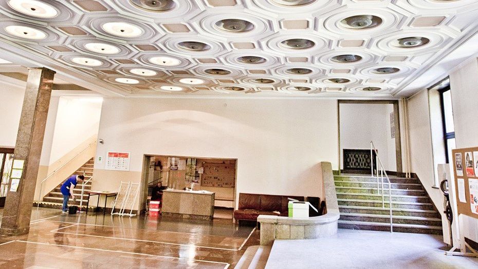 &#34;Pałac Dożów&#34; to  potoczna nazwa dla budynku Centrum Administracyjnego Kombinatu w Nowej Hucie