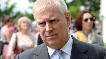 Na jaw wyszły zdjęcia Andrzeja i dziecka. Uwagę przykuwa bulwersująca "zabawka"