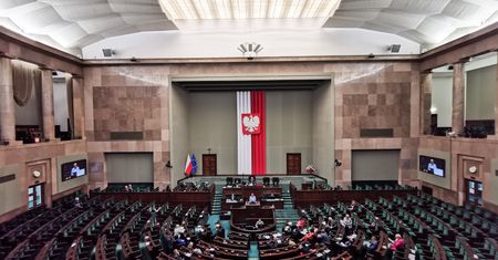 Ile? Tyle Sejm wydaje na jedzenie dla posłów